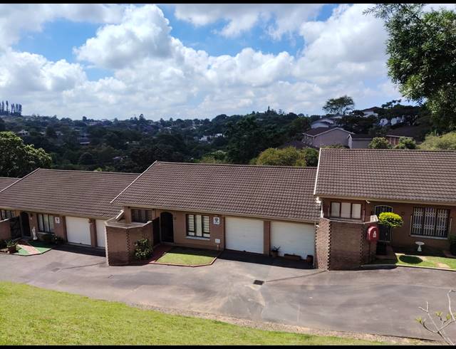3 BEDROOM TOWNHOUSE FOR SALE IN THE WOLDS
